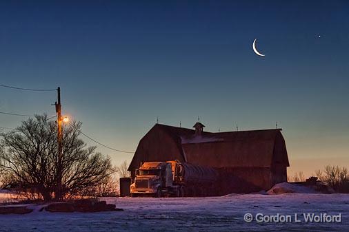 Moon Over Barn_06592-600.jpg - Moon and Venus photographed at first light near Smiths Falls, Ontario, Canada.